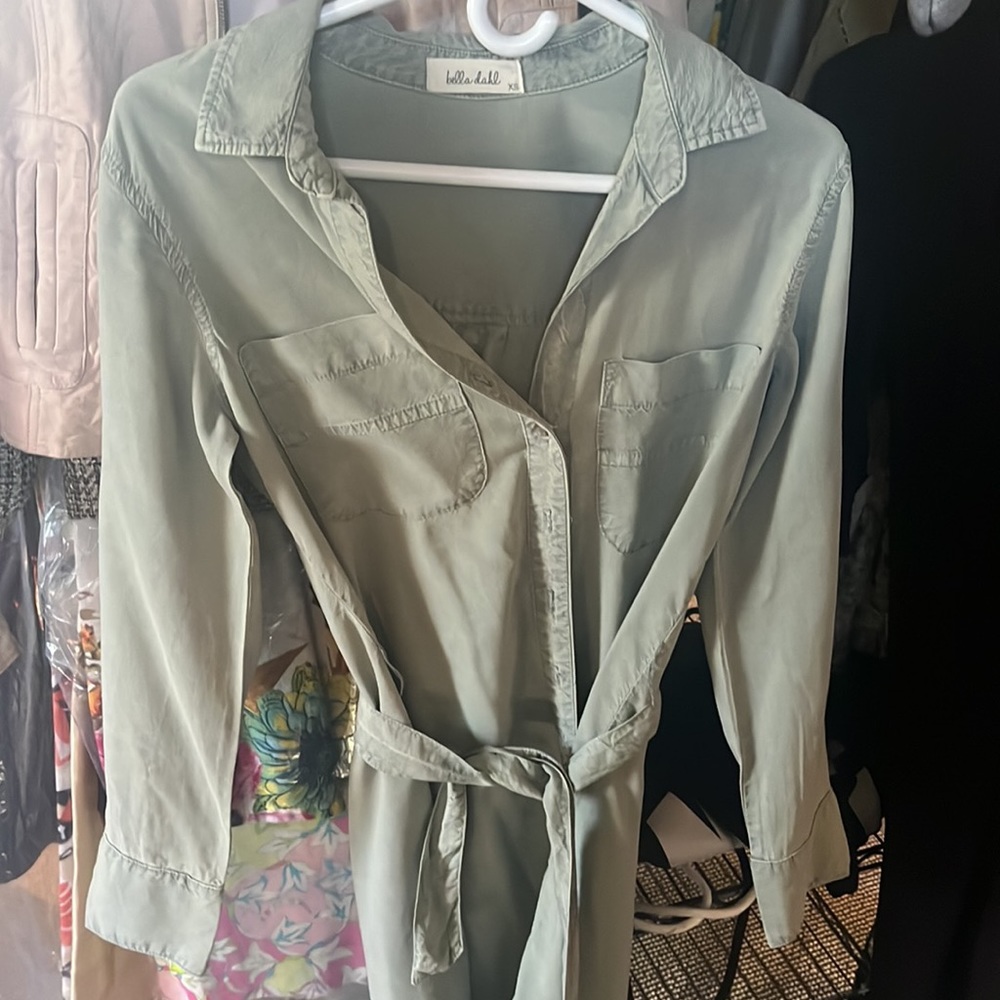 Bella Dahl xs khaki shirt dress